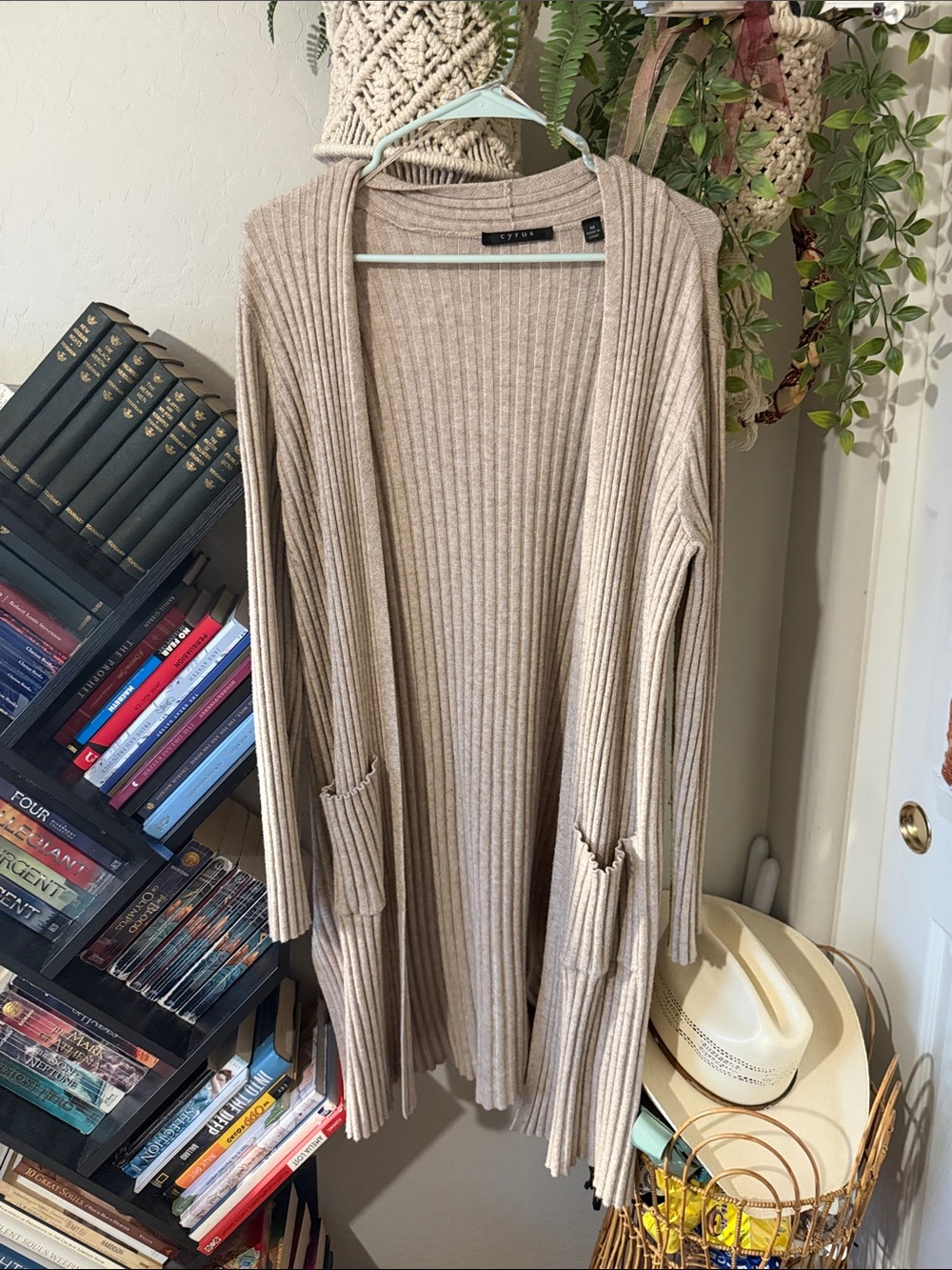 Cyrus Tan Ribbed Open-Front Long Cardigan